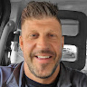 Meet your Posher, Derek